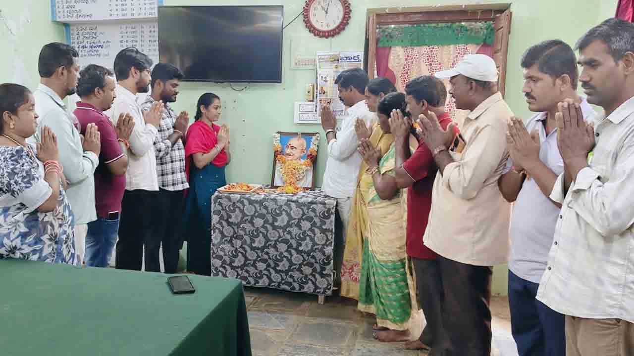కారేపల్లి, కామేపల్లి మండలాల్లో ఘనంగా గాంధీ జయంతి వేడుకలు