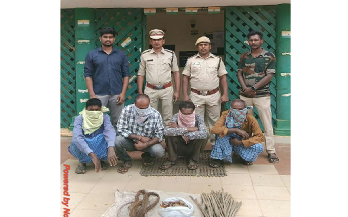 అక్రమ విద్యుత్ క‌నెక్ష‌న్‌తో అటవీ జంతువులకు ఉచ్చు.. నలుగురిపై కేసు