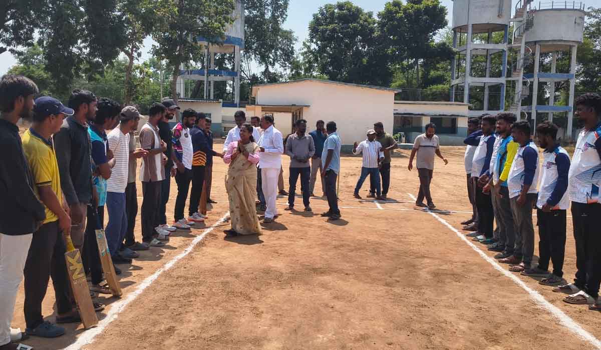 Huzurabad | క్రీడలతో యువతలో ఐకమత్యం, క్రమశిక్షణ పెంపొందుతాయి.. చెల్పూర్‌ సర్పంచ్ కస్తూరి
