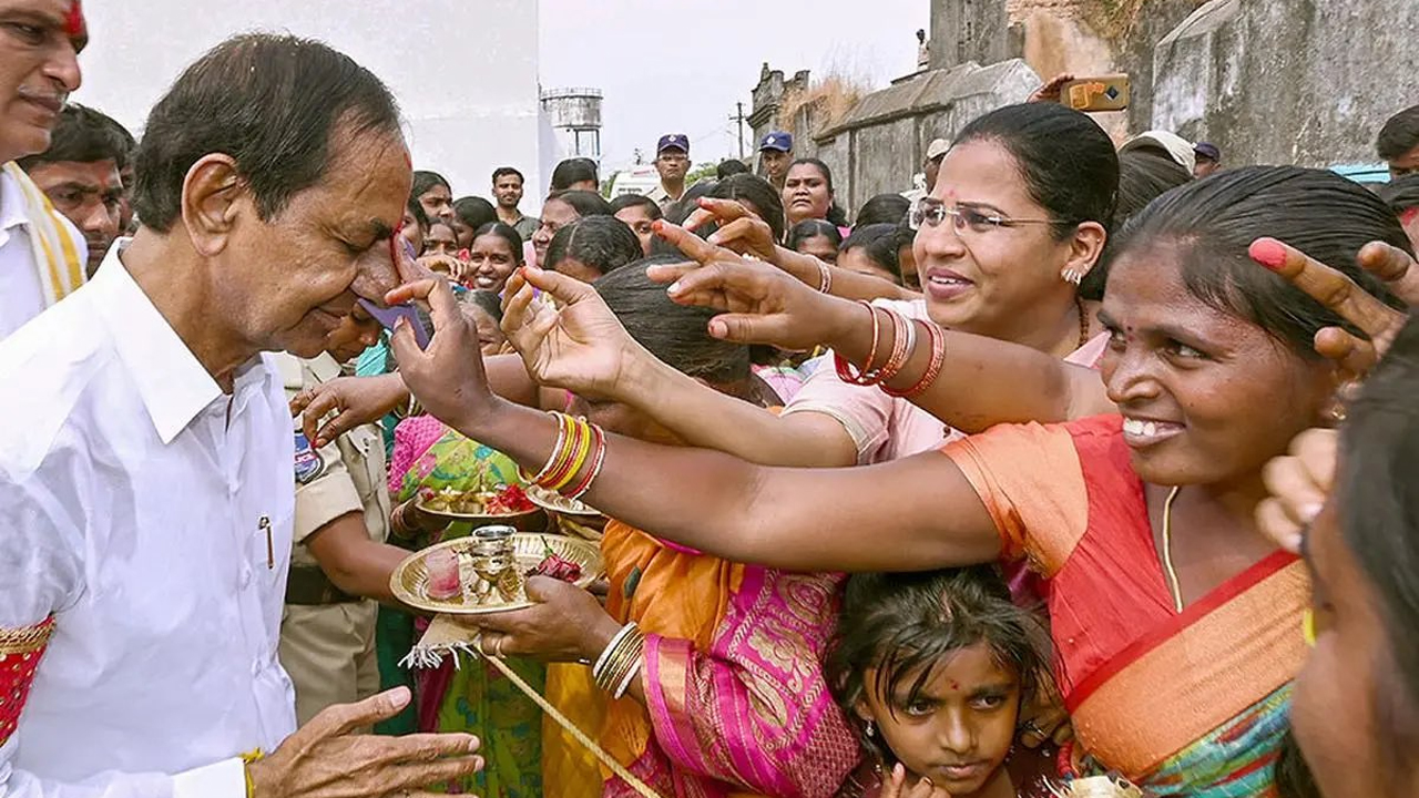 Kalyana Lakshmi | కేసీఆర్ మానవీయ పాలనకు నిదర్శనం కళ్యాణలక్ష్మి పథకం: కేటీఆర్
