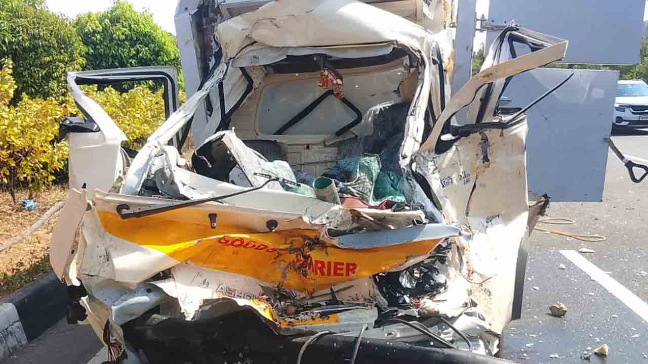 Road accident | కొల్లూర్ ఓఆర్ఆర్ పైన ఘోర రోడ్డు ప్రమాదం.. ఇద్దరు మృతి