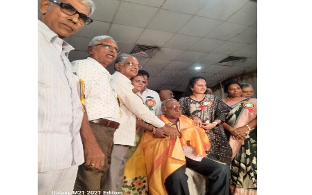 కొత్తగూడెం క్లబ్లో సీనియర్ సిటిజన్లకు సన్మానం
