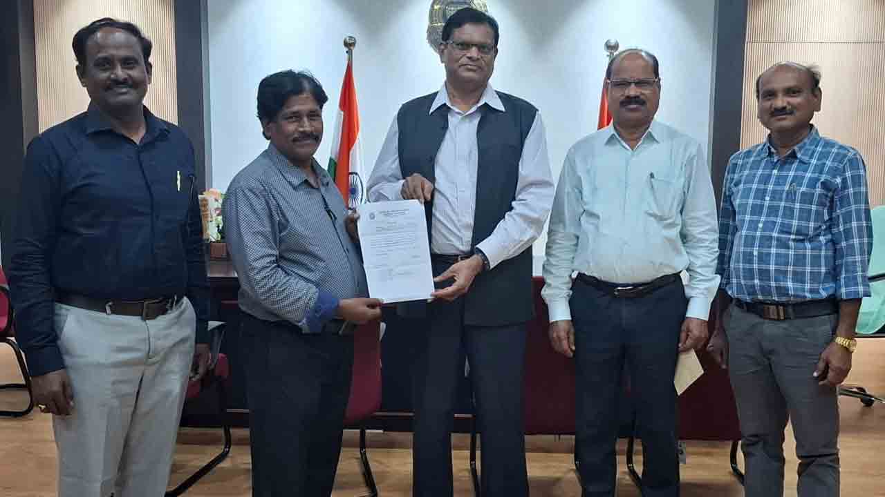 KU | కేయూ బయోటెక్నాలజీ విభాగాధిపతిగా శ్రీనివాస్..!