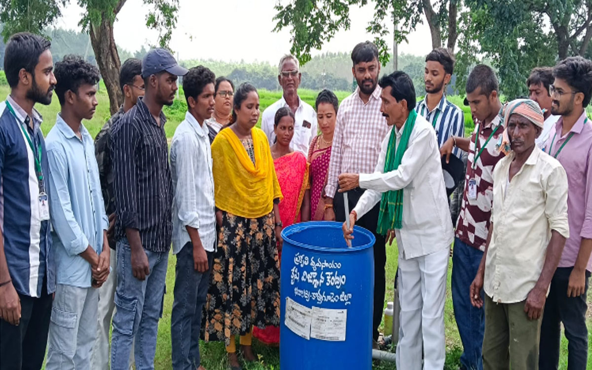 ప్రకృతి వ్యవసాయంపై రైతులకు శిక్షణ