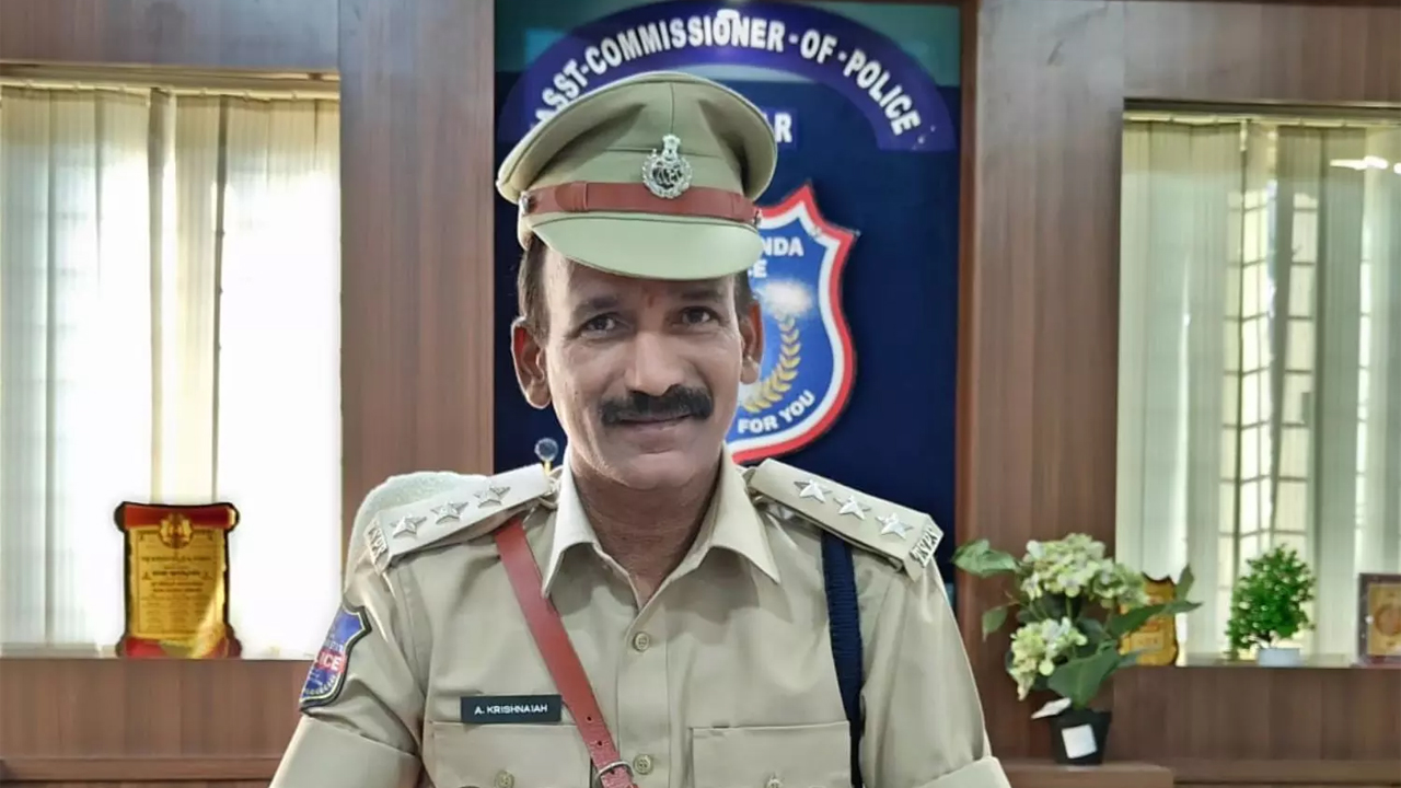 LB Nagar ACP | ఎల్బీనగర్ ఏసీపీ కృష్ణయ్య సస్పెండ్.. ఆస్పత్రి నుంచి వచ్చి విధుల్లో చేరిన వెంటనే వేటు