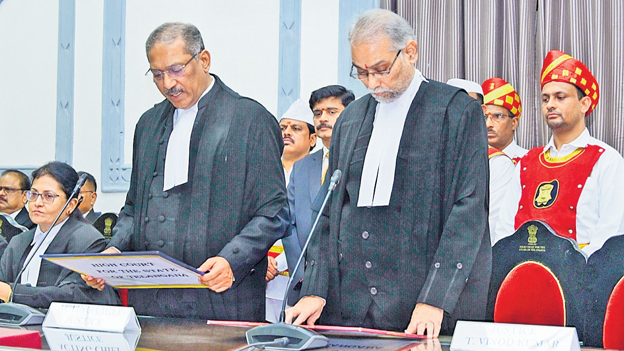 హైకోర్టు జడ్జిగా జస్టిస్‌ వినోద్‌కుమార్‌ ప్రమాణం