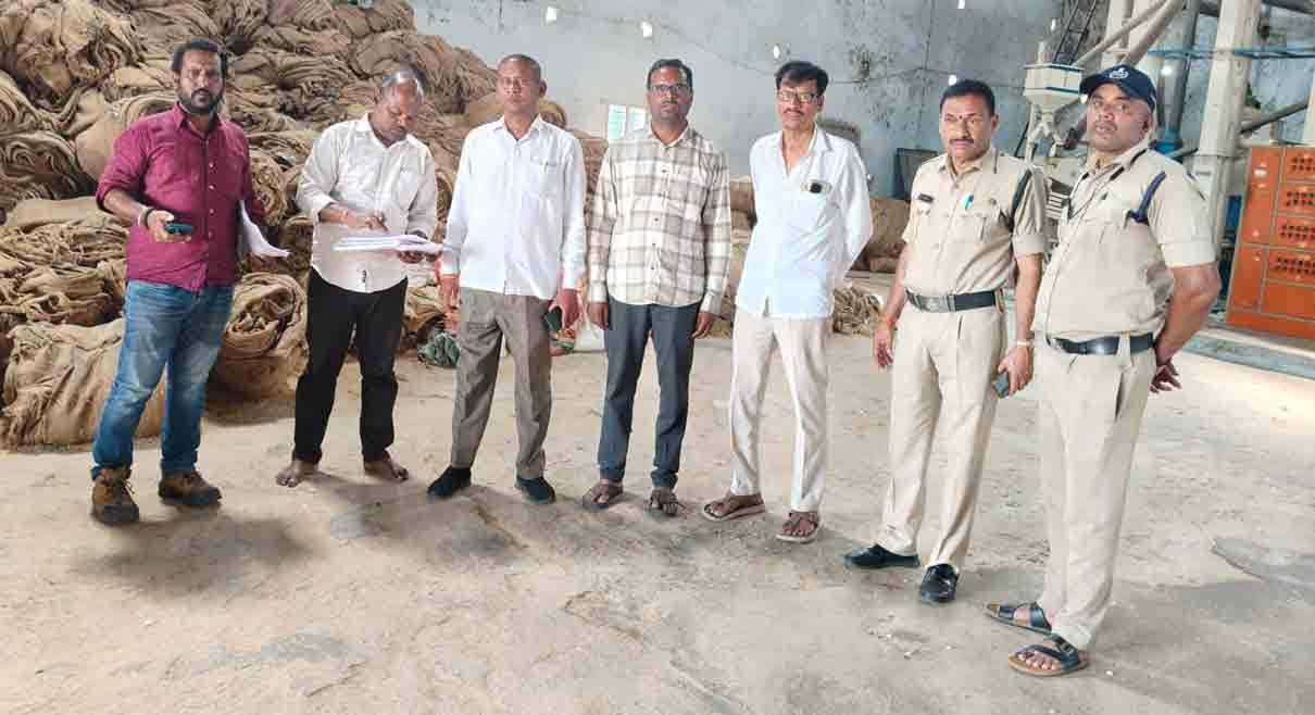 రైస్ మిల్లు యజమాని మాయాజాలం.. రూ.7.85 కోట్ల ధాన్యం మాయం!