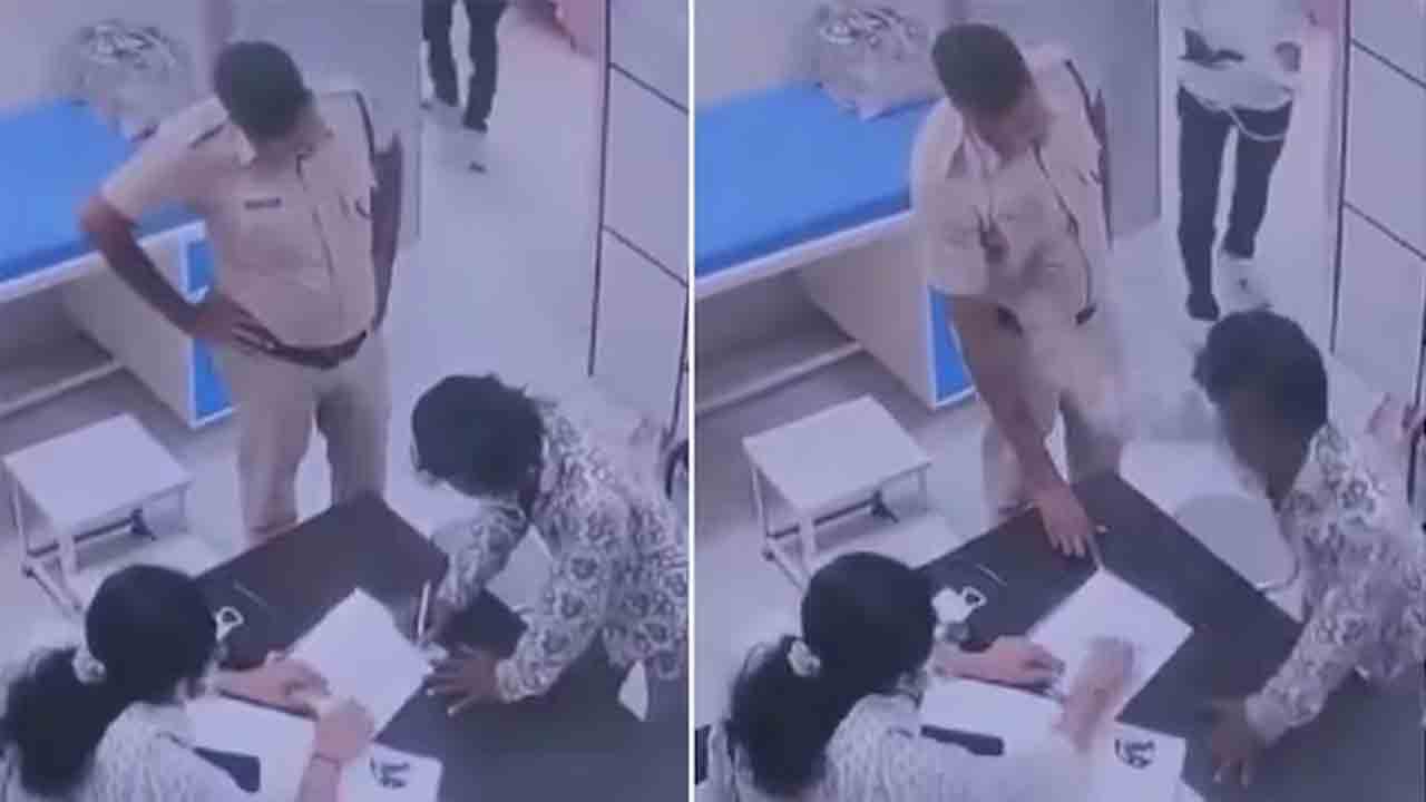 Watch: పోలీసుల సమక్షంలోనే వైద్యురాలిపై దాడి.. ఆమె చెంపపై కొట్టిన వ్యక్తి