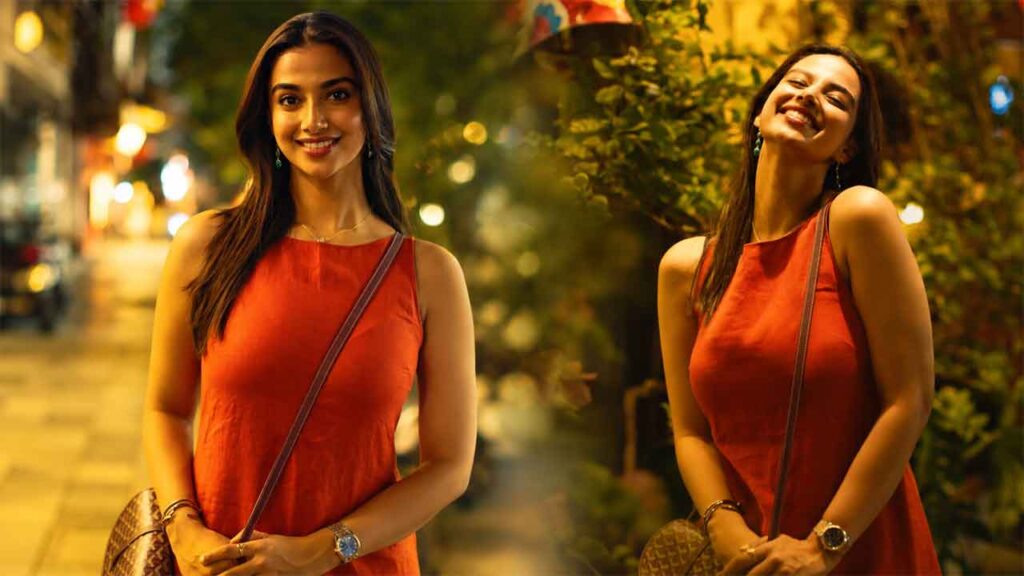 రెడ్ డ్రెస్లో మీనాక్షి చౌదరి అందాలు.. ట్రెండీ లుక్లో అదరగొట్టిన భామ!