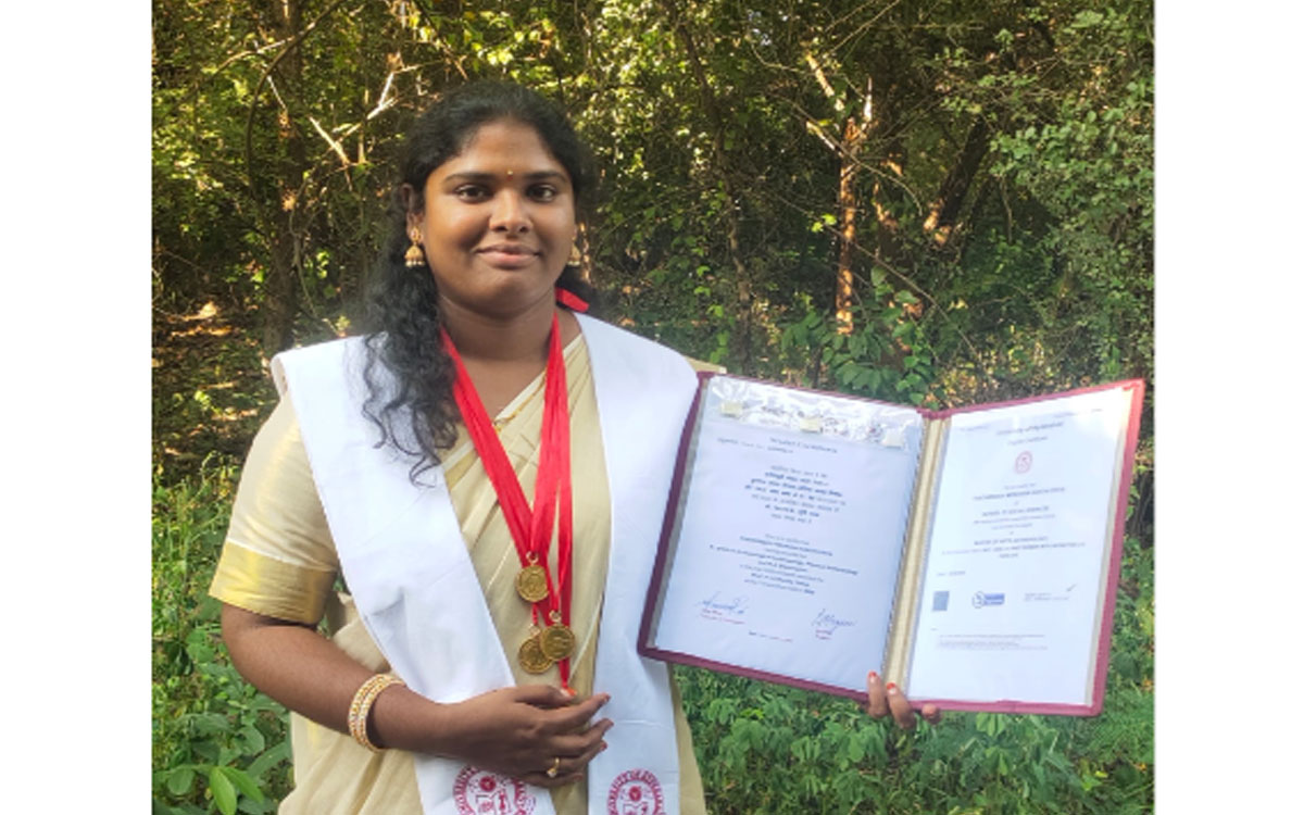 తాతిరెడ్డి మేఘన కాంతిప్రియకు హెచ్‌సీయూ నుండి నాలుగు బంగారు పతకాలు