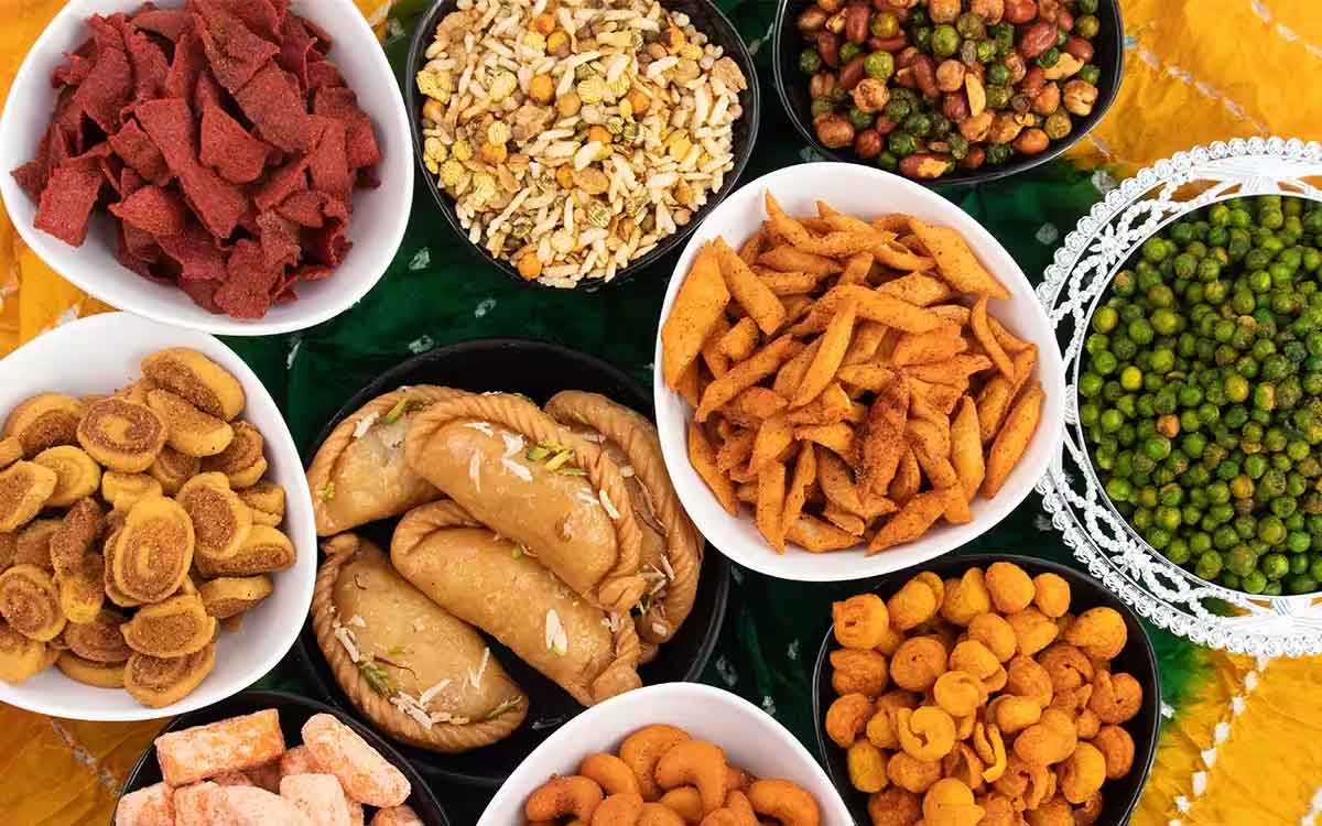 Millet Snacks | చిరుధాన్యాల‌తో చేసినంత మాత్రాన చిరుతిళ్లు ఆరోగ్య‌క‌ర‌మేనా.. నిపుణులు ఏమంటున్నారు..?