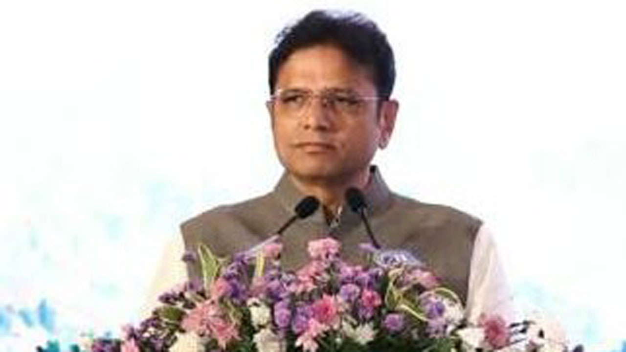రాష్ట్రంలో పెట్టుబడులు పెట్టండి