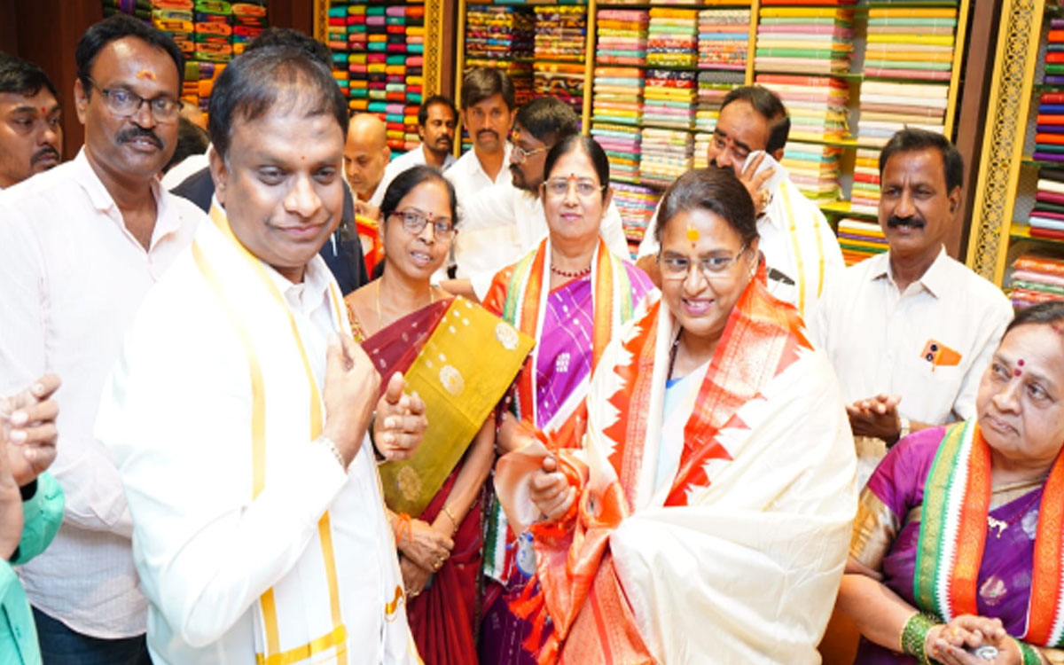 కోదాడలో ది చెన్నై షాపింగ్ మాల్ ప్రారంభం