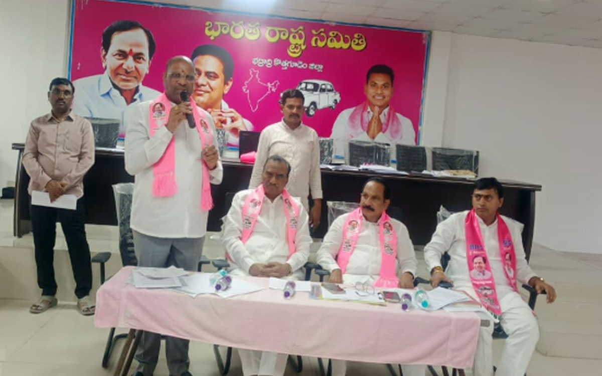 ‘ఓటరు నమోదులో వేగం పెంచాలి… రేవంత్ రెడ్డిని గద్దె దించాలి’