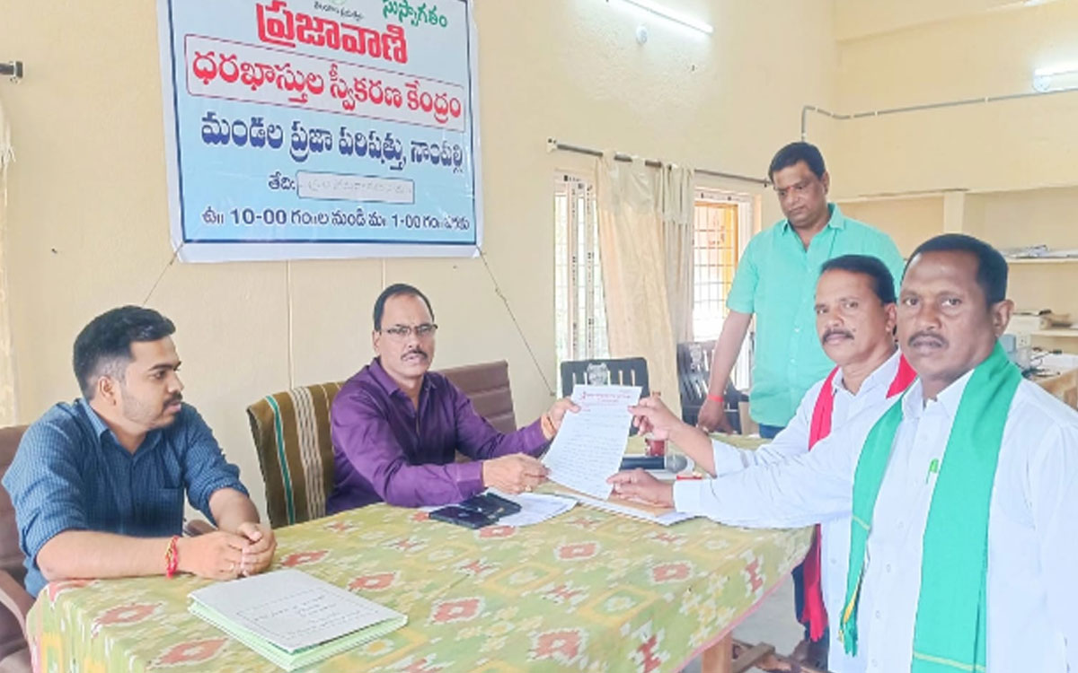 ‘నాంపల్లిని కరువు మండలంగా ప్రకటించాలి’