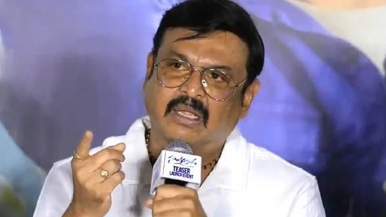 Naresh | రాజకీయాల వల్ల ఆస్తులు అమ్ముకోవాల్సి వచ్చింది.. చేదు అనుభవాలను పంచుకున్న నటుడు నరేష్