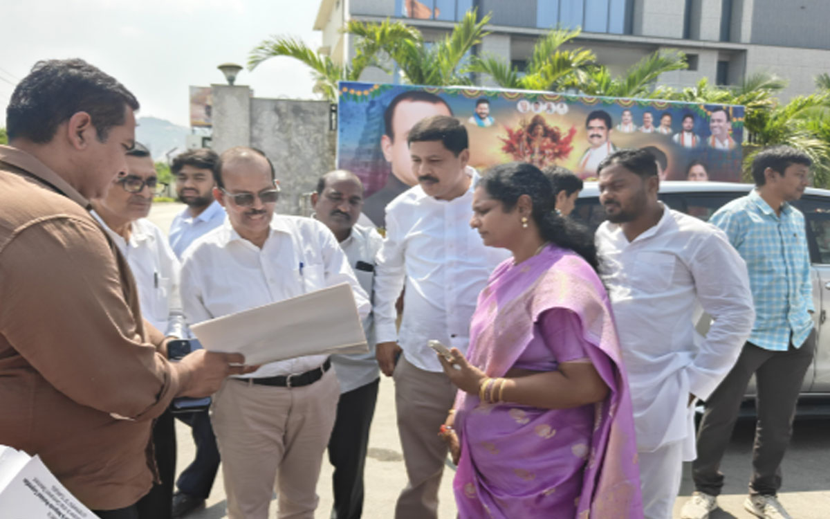 వరల్డ్ బ్యాంక్ బృందం న‌ల్ల‌గొండ‌ క్లాక్ టవర్ జంక్షన్ అభివృద్ధి పనుల పరిశీల‌న