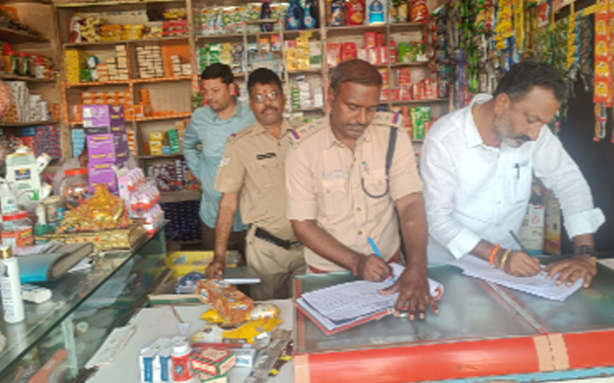 నల్ల‌గొండ‌లో లీగల్ మెట్రాలజీ, పౌర సరఫరాల శాఖల సంయుక్త తనిఖీలు
