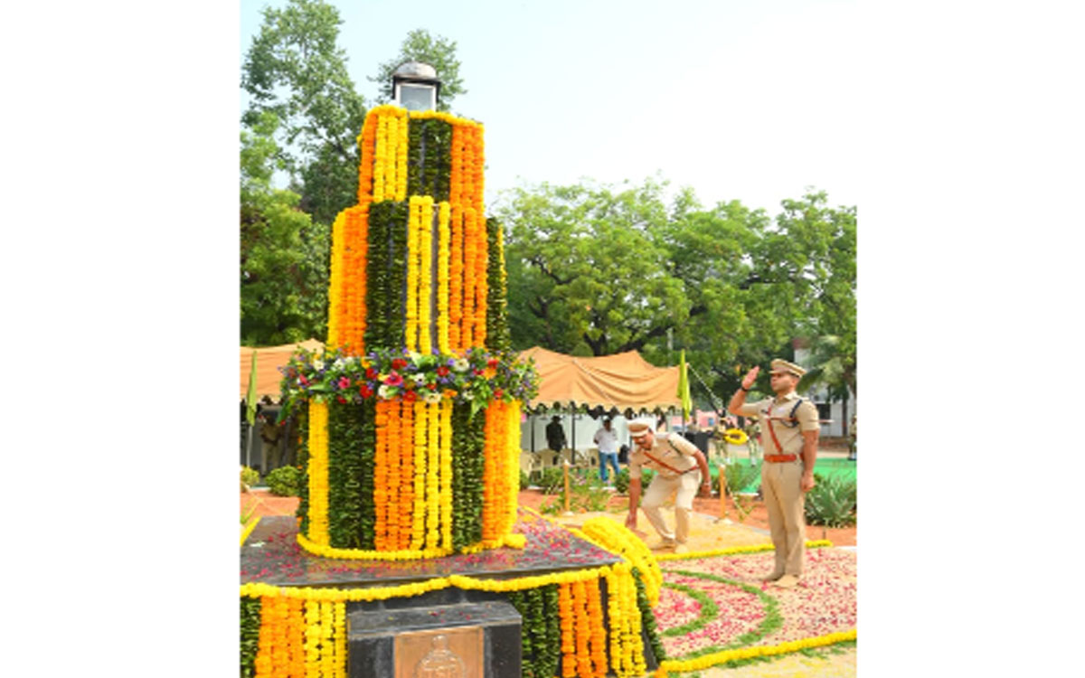 పోలీస్ అమరవీరుల త్యాగాలు చిరస్మరణీయం