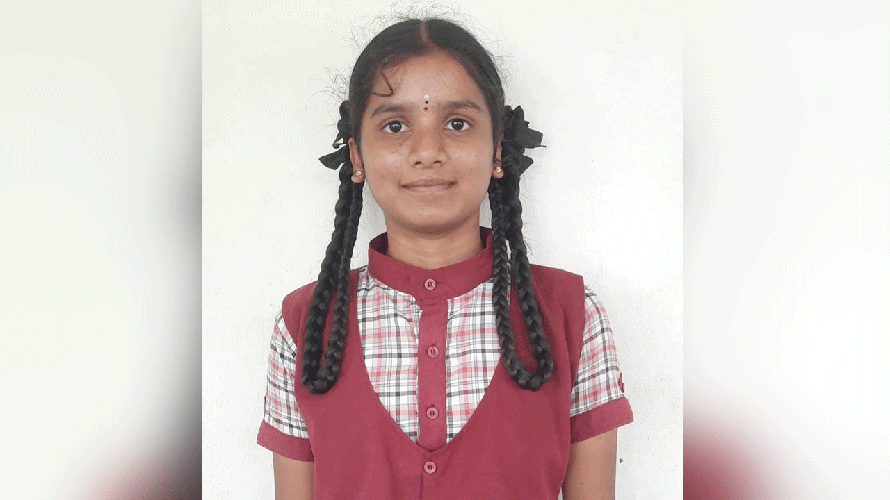 Story competition | కథల పోటీలో ప్రతిభ చాటిన పావని