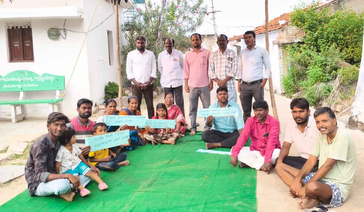 Bommakal | ఇందిరమ్మ ఇండ్ల ఎంపికలో అన్యాయంపై బొమ్మకల్‌ వాసుల నిరాహార దీక్ష