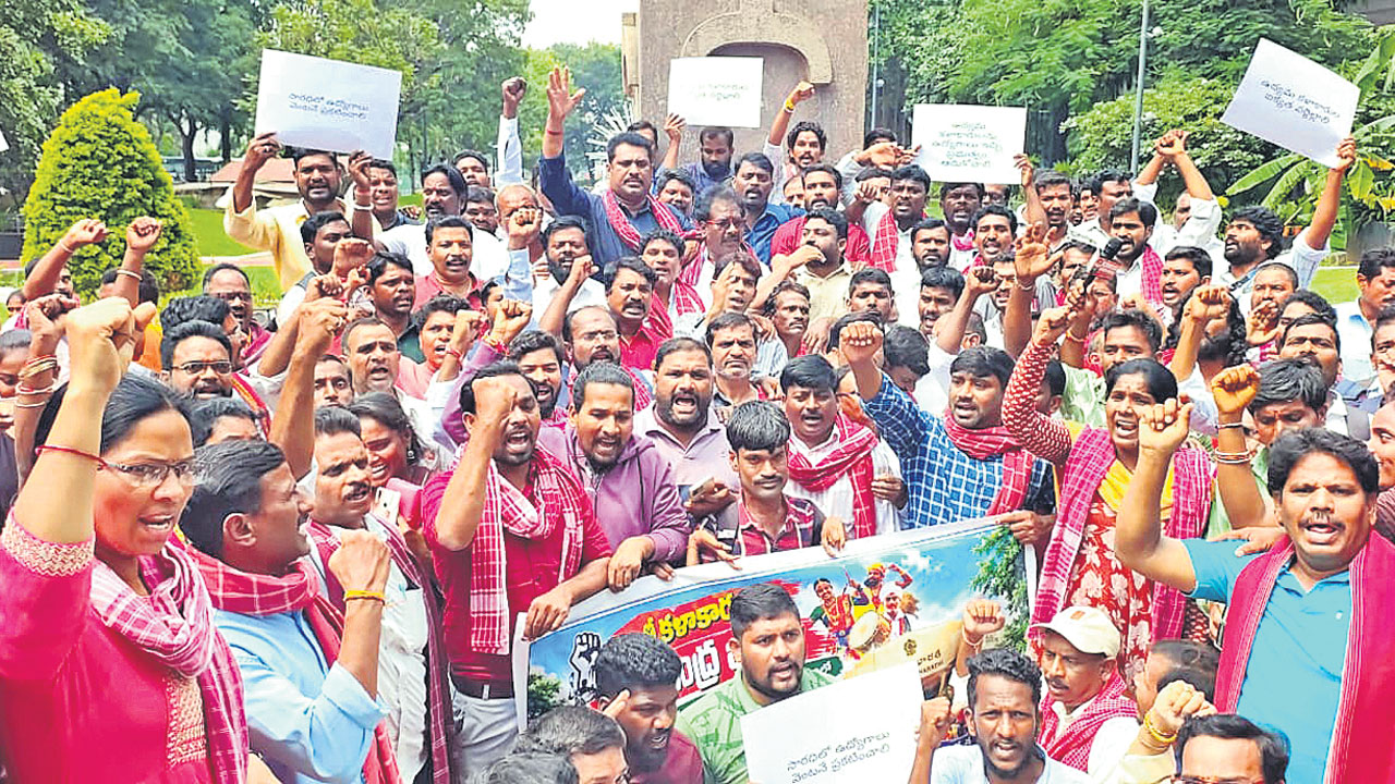 సాంస్కృతిశాఖలో ఉద్యోగాలను భర్తీ చేయాలి