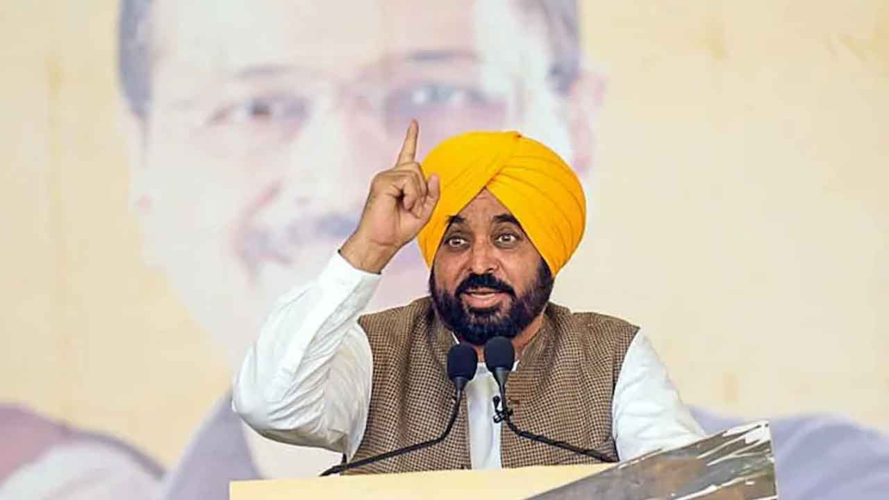 CM Bhagwant Mann: ఢిల్లీ ఎయిర్‌పోర్టులో పంజాబ్ సీఎం నిర్బంధం.. భ‌గ‌వంత్ మాన్‌కు 50వేల ఫైన్‌