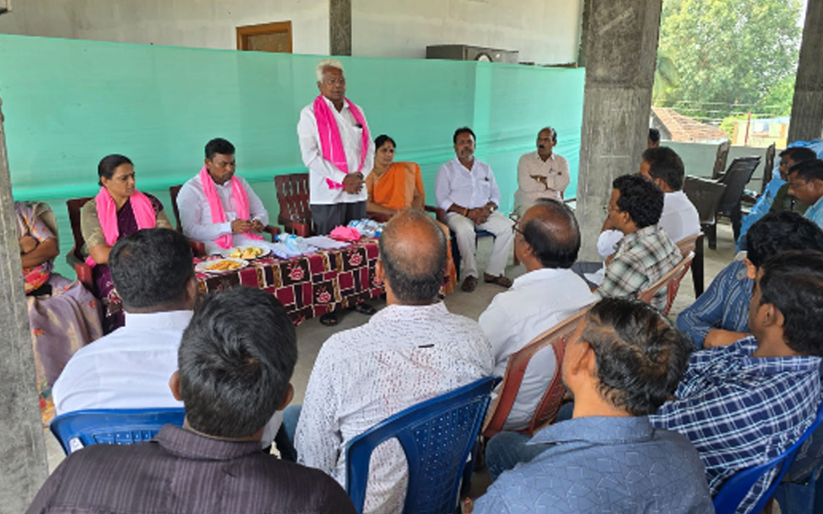 'అన్నివర్గాలను అంధకారంలోకి నెట్టిన రేవంత్ సర్కార్'
