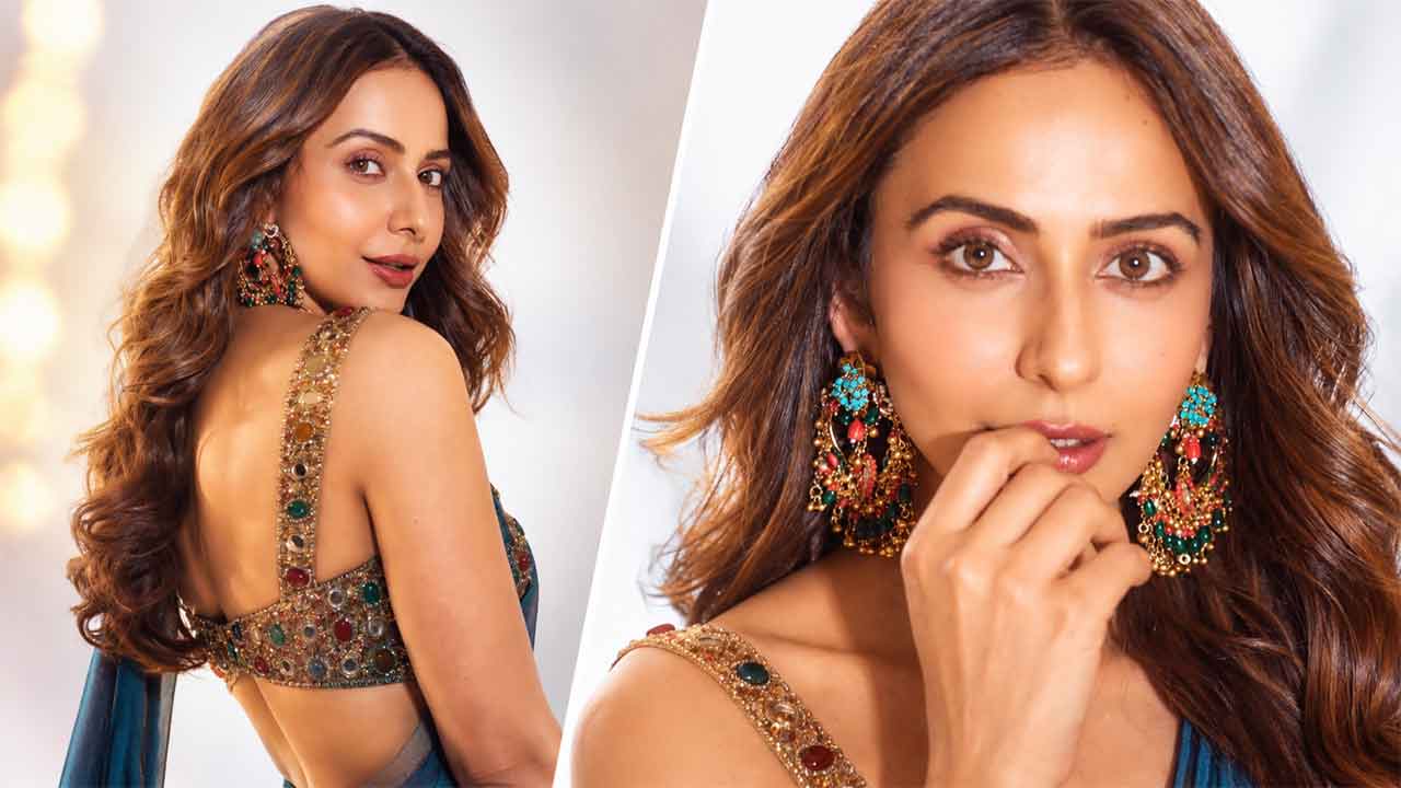రకుల్‌ ప్రీత్‌ అందాల విందు.. బ్లూ శారీలో స్టన్నింగ్‌ లుక్‌తో కట్టిపడేస్తోందిగా!