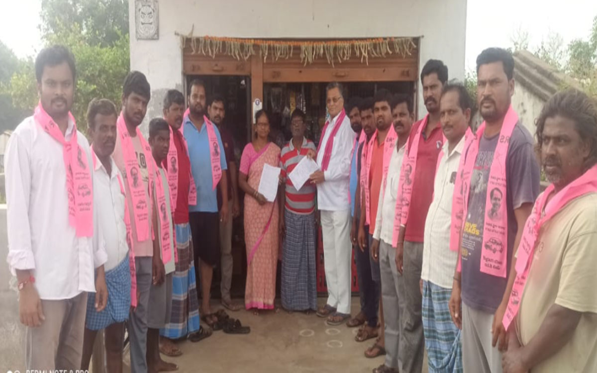 ఎమ్మెల్సీ ఓటు న‌మోదులో పాల్గొన్న కంచ‌ర్ల రామ‌కృష్ణారెడ్డి