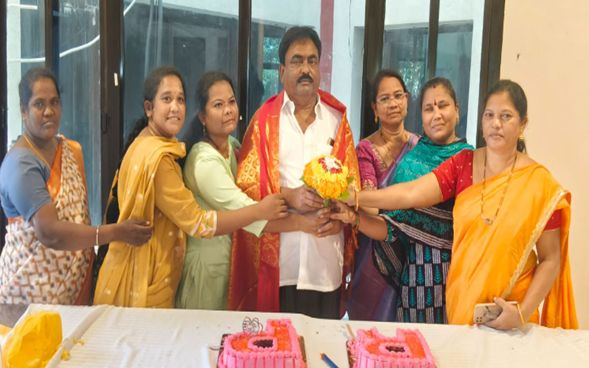 ఘనంగా రావులపల్లి రాంప్రసాద్ జన్మదిన వేడుకలు