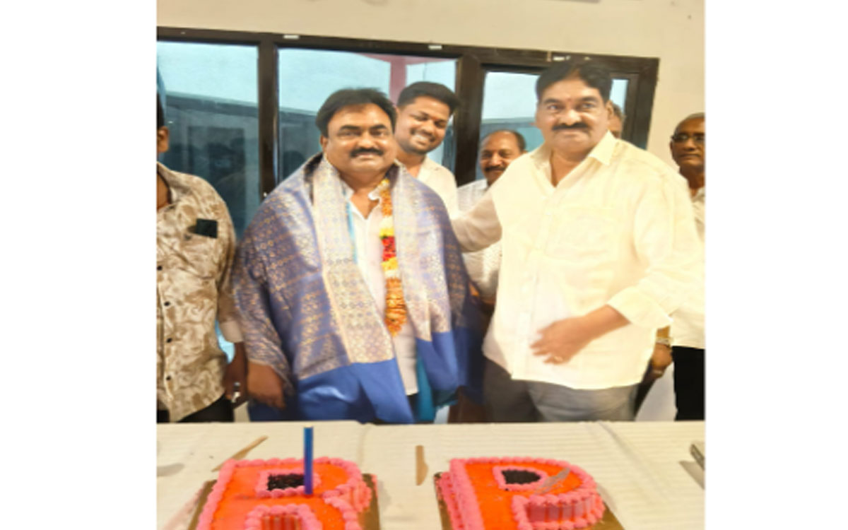 ఘనంగా రావులపల్లి రాంప్రసాద్ జన్మదిన వేడుకలు