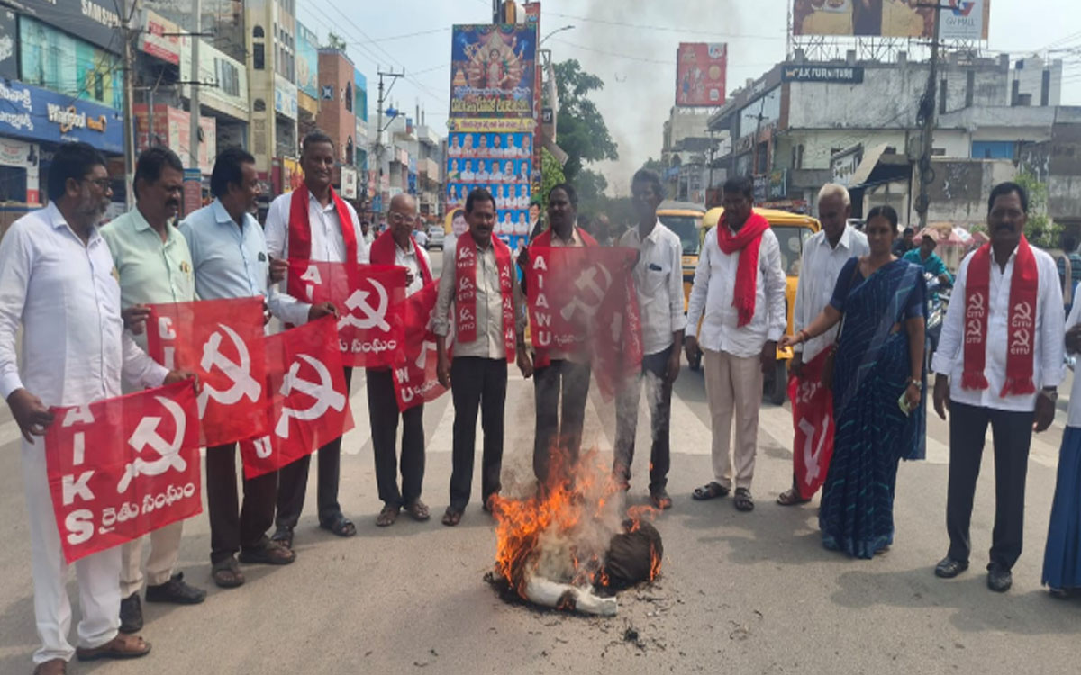 సీఈసీ జ్ఞానేష్ కుమార్ త‌క్ష‌ణ‌మే రాజీనామా చేయాలి
