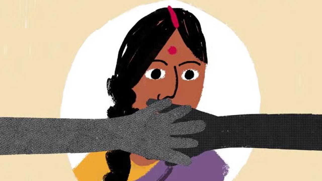 గర్భిణిపై గ్యాంగ్‌ రేప్‌.. దాడి సమయంలో ప్రసవం