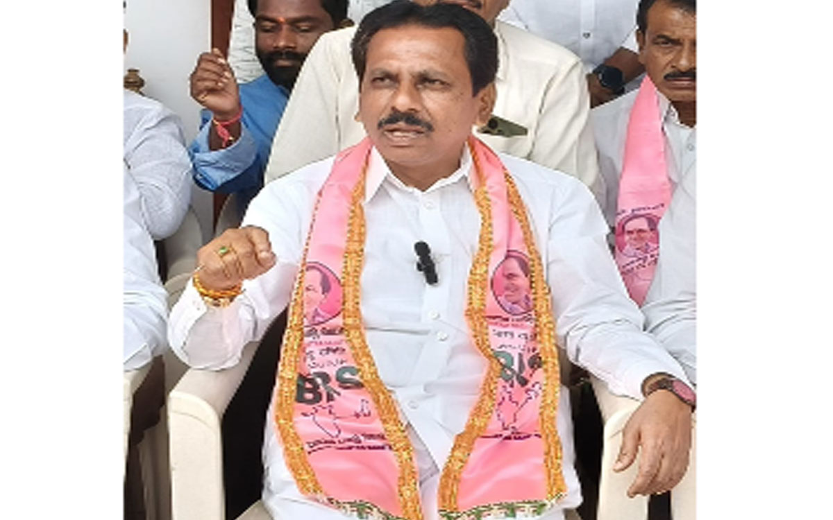 సిరిసిల్లలో రేవంత్ రెడ్డి వ్యాఖ్యలపై రవీంద్ర కుమార్ ఆగ్రహం