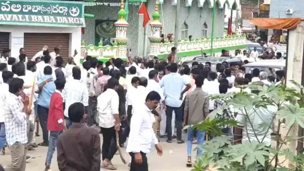AP News | వైసీపీ వాహనాలకు నిప్పు పెట్టిన దుండగులు.. రాయచోటిలో తీవ్ర ఉద్రిక్తత
