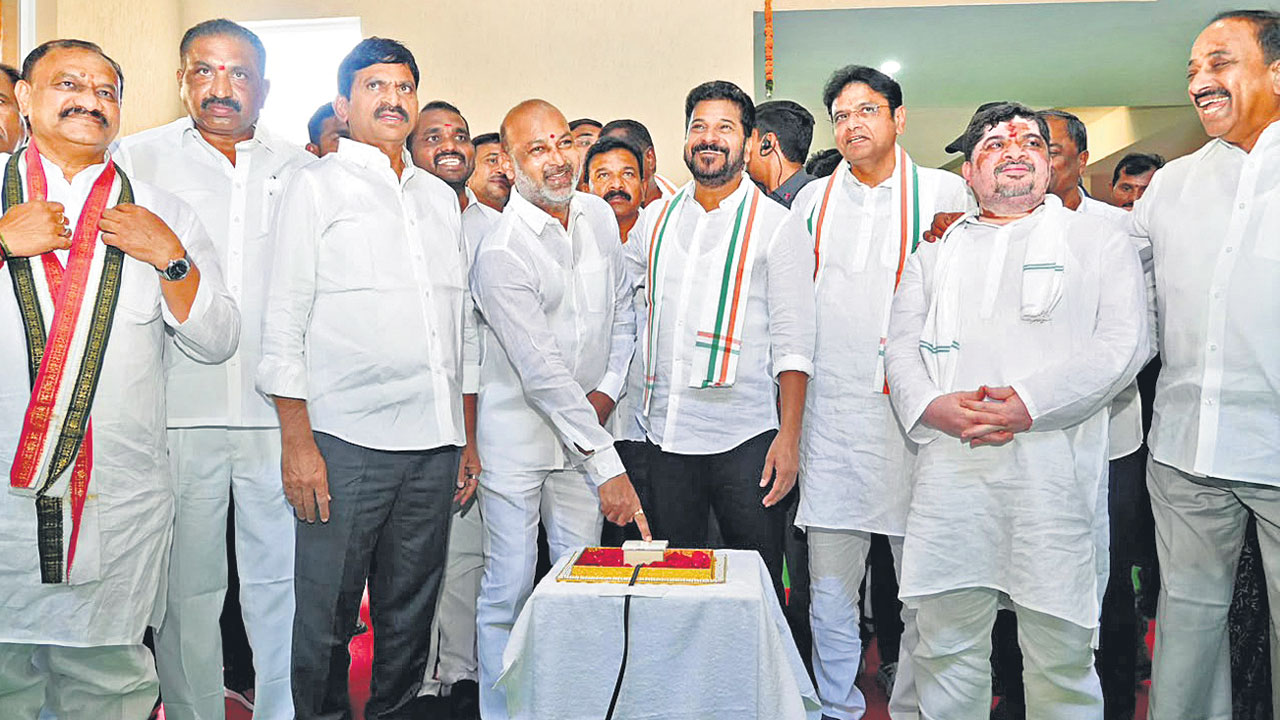 బండి సంజయ్‌ నాకు చిన్ననాటి దోస్త్‌