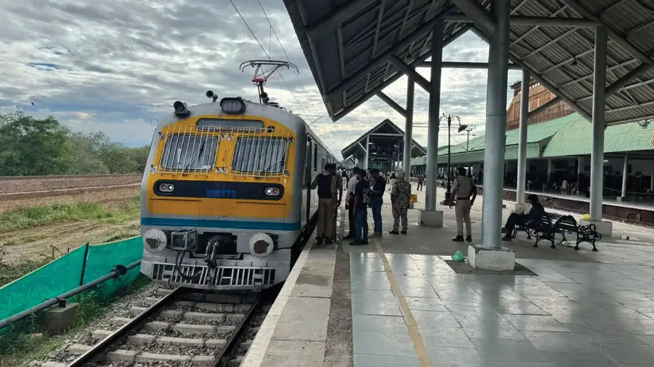 రైల్వే ఉద్యోగులకు 78 రోజుల జీతం బోనస్‌