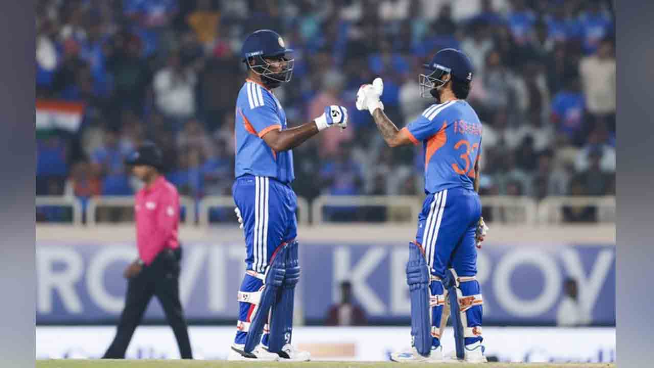 IND vs WI | శాంసన్ మెరుపు ఫిఫ్టీ.. పవర్ ప్లేలో విండీస్‌పై రికార్డు స్కోర్..!