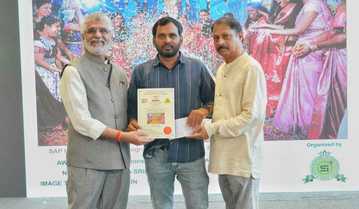 Veenavanka | శ్రీనివాస్‌కు వెడ్డింగ్‌ ఫొటోగ్రఫీలో జాతీయ అవార్డు