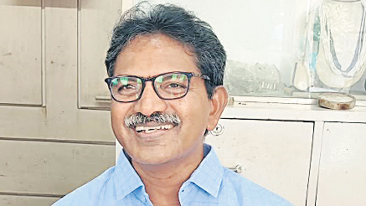 ప్రజల డిమాండ్‌ మేరకు పార్టీ పెట్టే యోచన