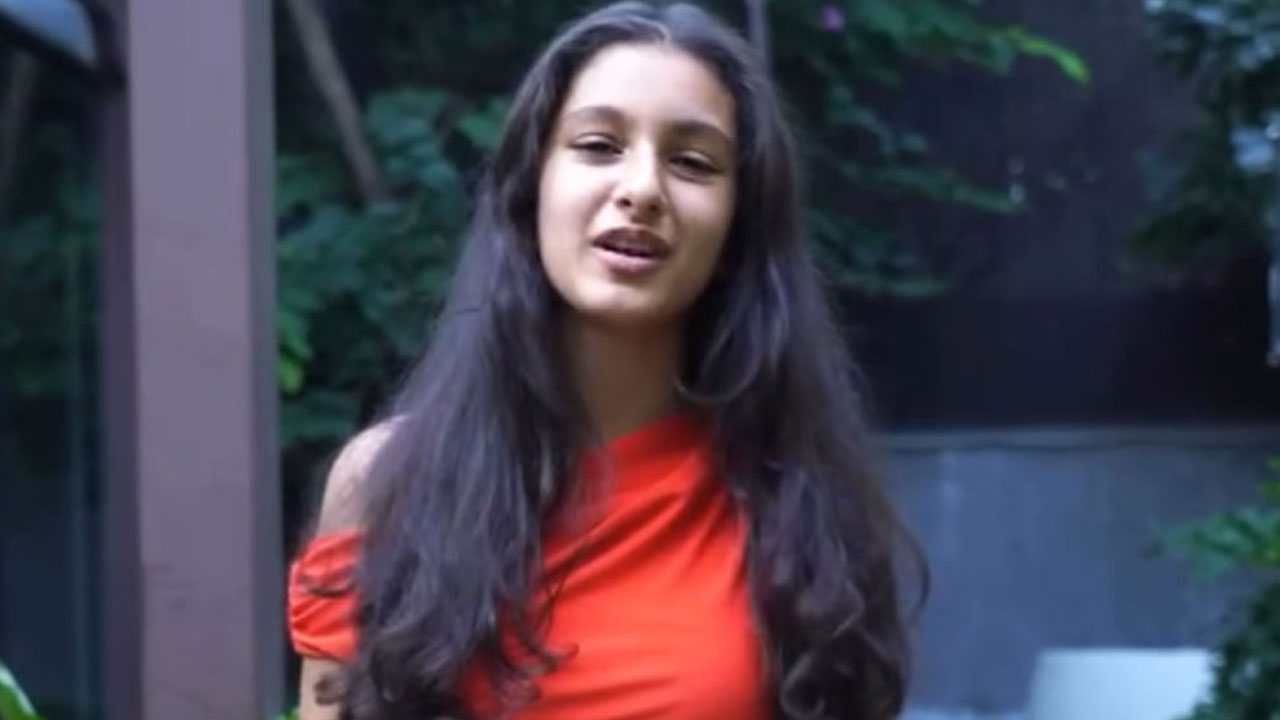 Sitara | తెలంగాణ యాసలో అద‌ర‌గొట్టిన‌ సితార .. స్టార్ కిడ్ కొత్త అవతార్ చూసి ఫిదా అవుతున్న నెటిజన్లు!