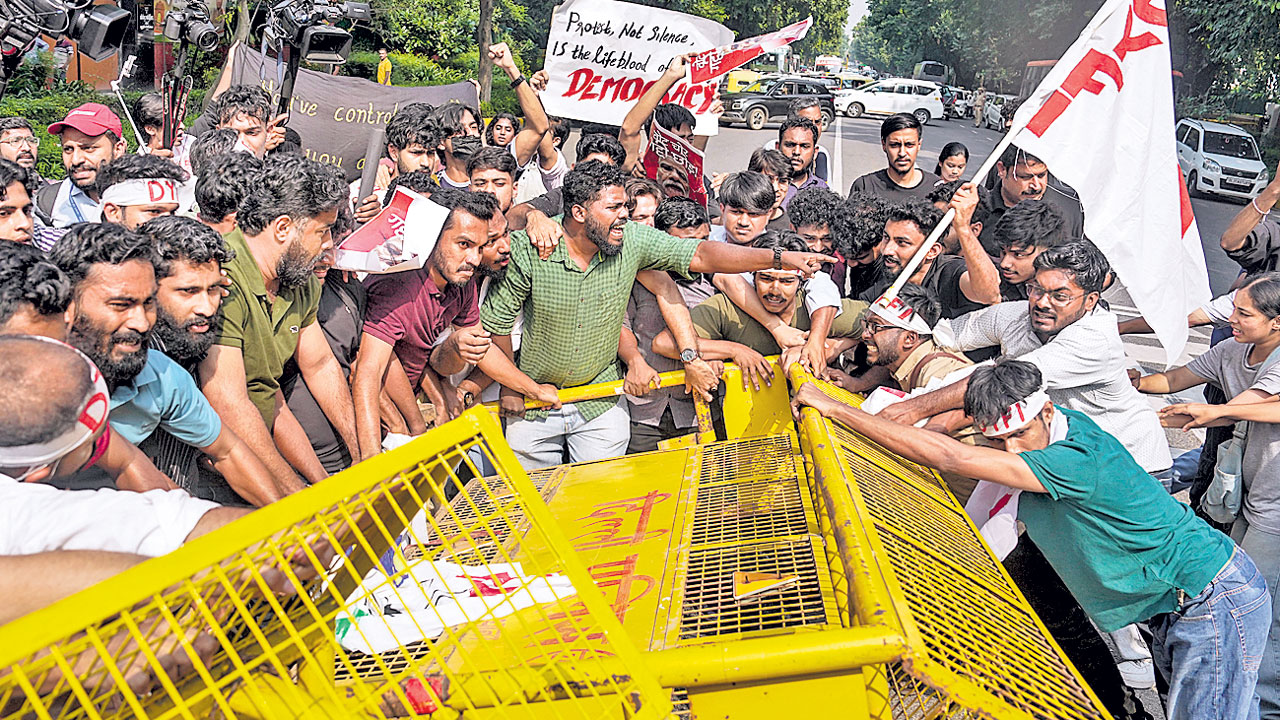 రేపు ఢిల్లీలో తిరంగా మార్చ్‌