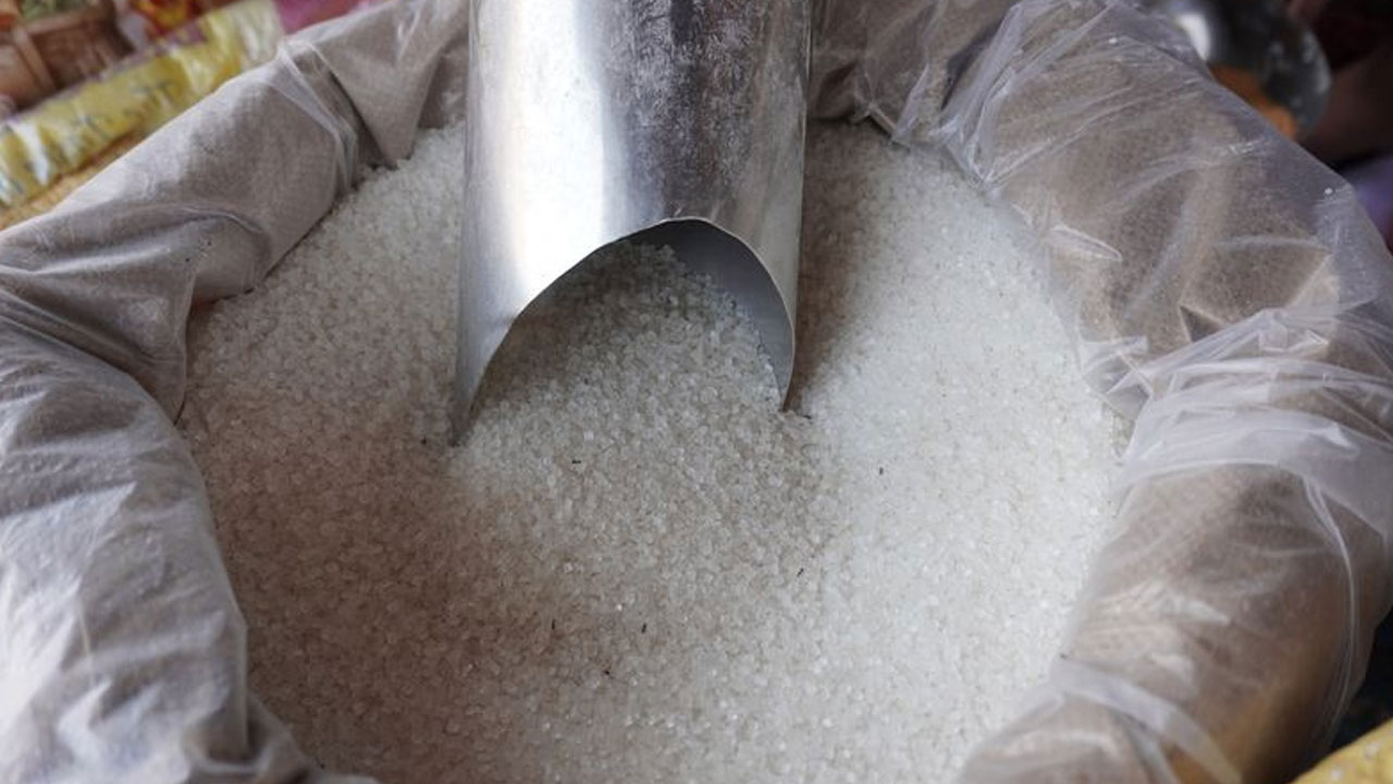 Sugar Stock: 1000 క్వింటాళ్ల చెక్క‌ర నిల్వ చేసుకోవ‌చ్చు.. 15 రోజుల‌కే స్టాక్ ప‌రిమితి