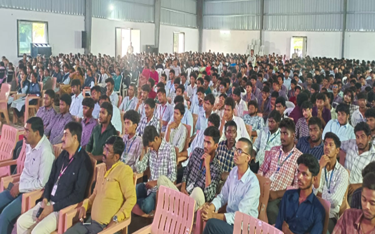 సైబర్ నేరాల పట్ల అప్రమత్తతే ప్రధానం : పోలీస్ కమిషనర్ సునీల్ దత్
