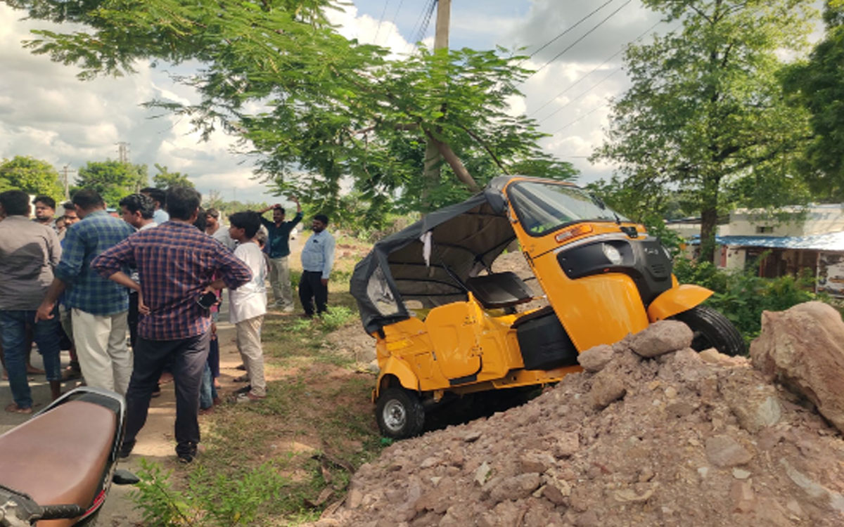 అనధికారిక యూటర్న్‌తో ప్రమాదాలు