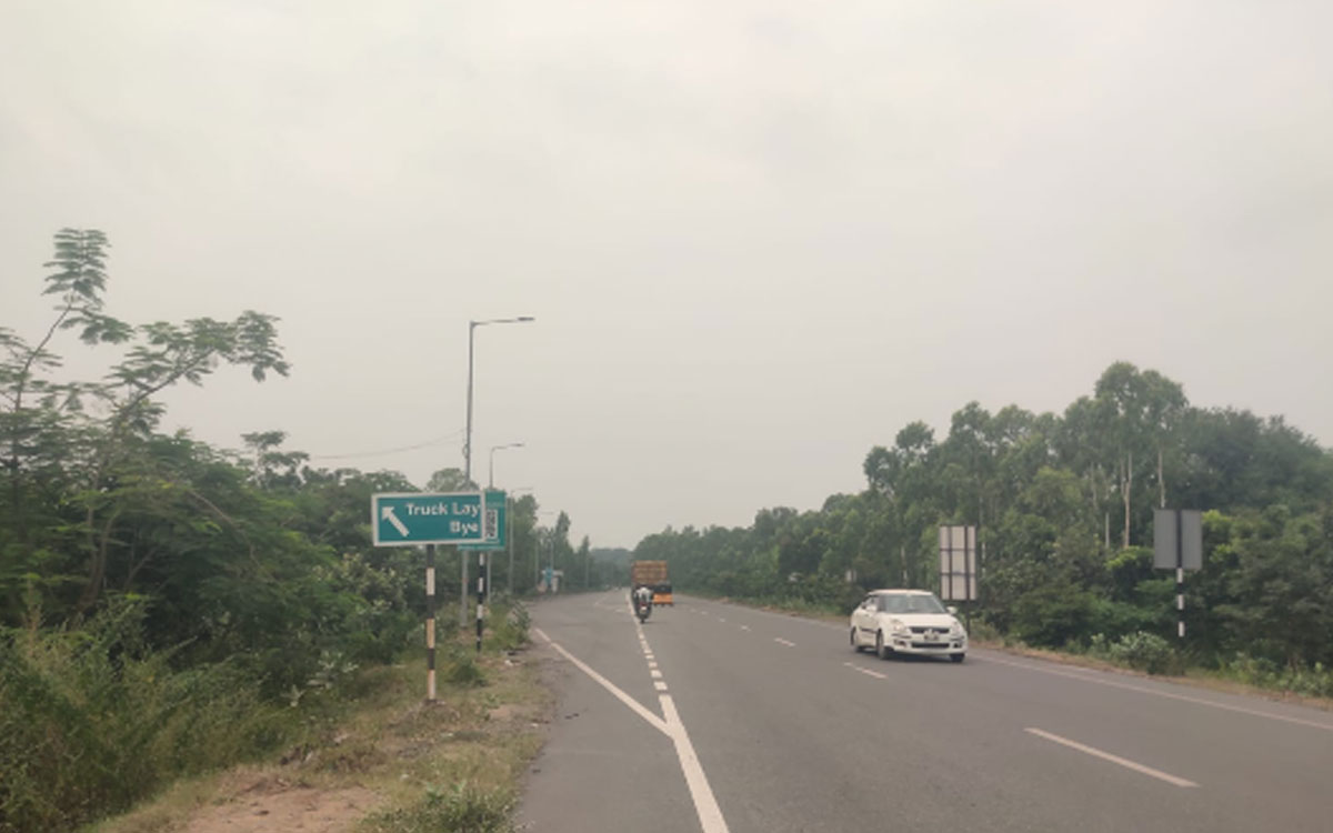 టోల్ వసూళ్ల‌పై ఉన్న శ్ర‌ద్ధ‌ సౌకర్యాల‌పై ఏది?