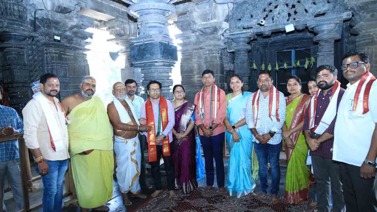 వేయిస్తంభాల గుడి సుందరీకరణకు ప్రజలు సహకరించాలి : మున్సిపల్‌ కమిషనర్‌ వెంకన్న