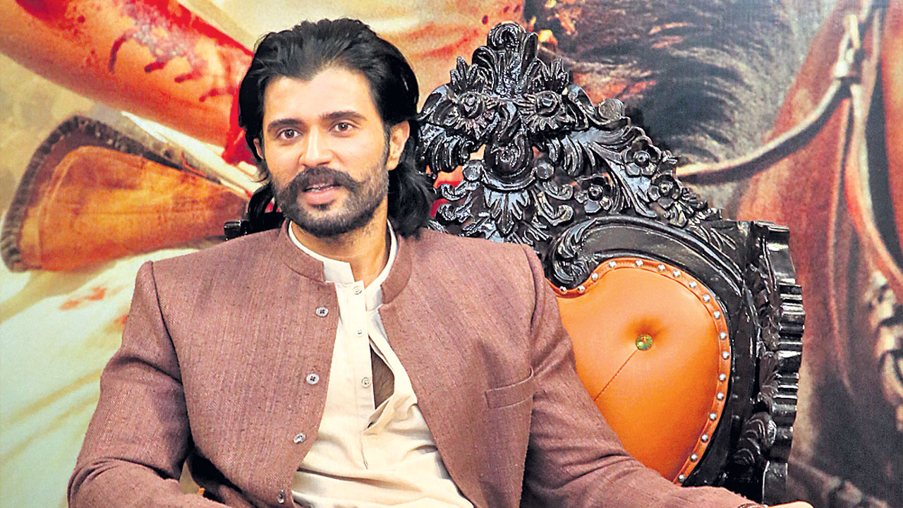 చరిత్ర మరచిన వీరుల కథ