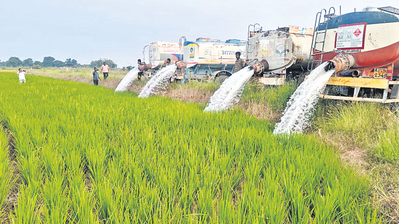ఇది కాంగ్రెస్‌ సర్కార్‌ లిఫ్ట్‌ ఇరిగేషన్‌